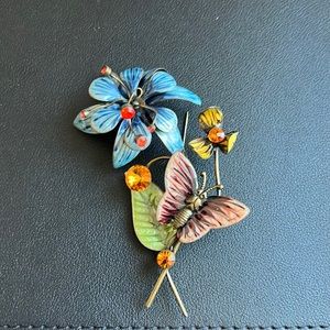 Flower brooche